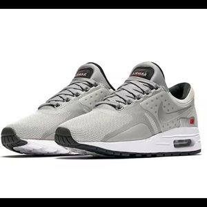 Nike air max metallic silver